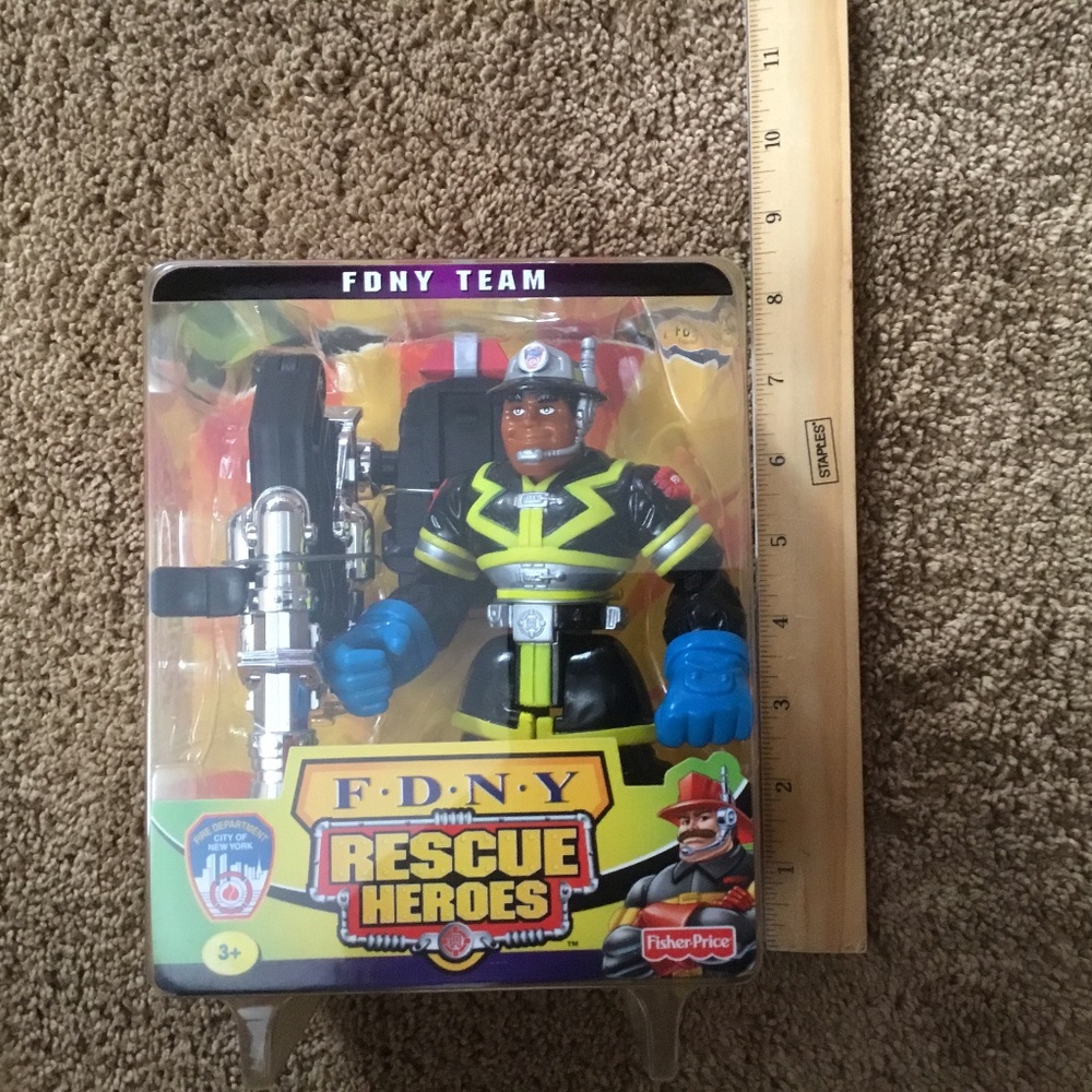 F.D.N.Y RESCUE HEROES Manny Hattan (Fire Department City of New York) Brown Face - Picture 12 of 14